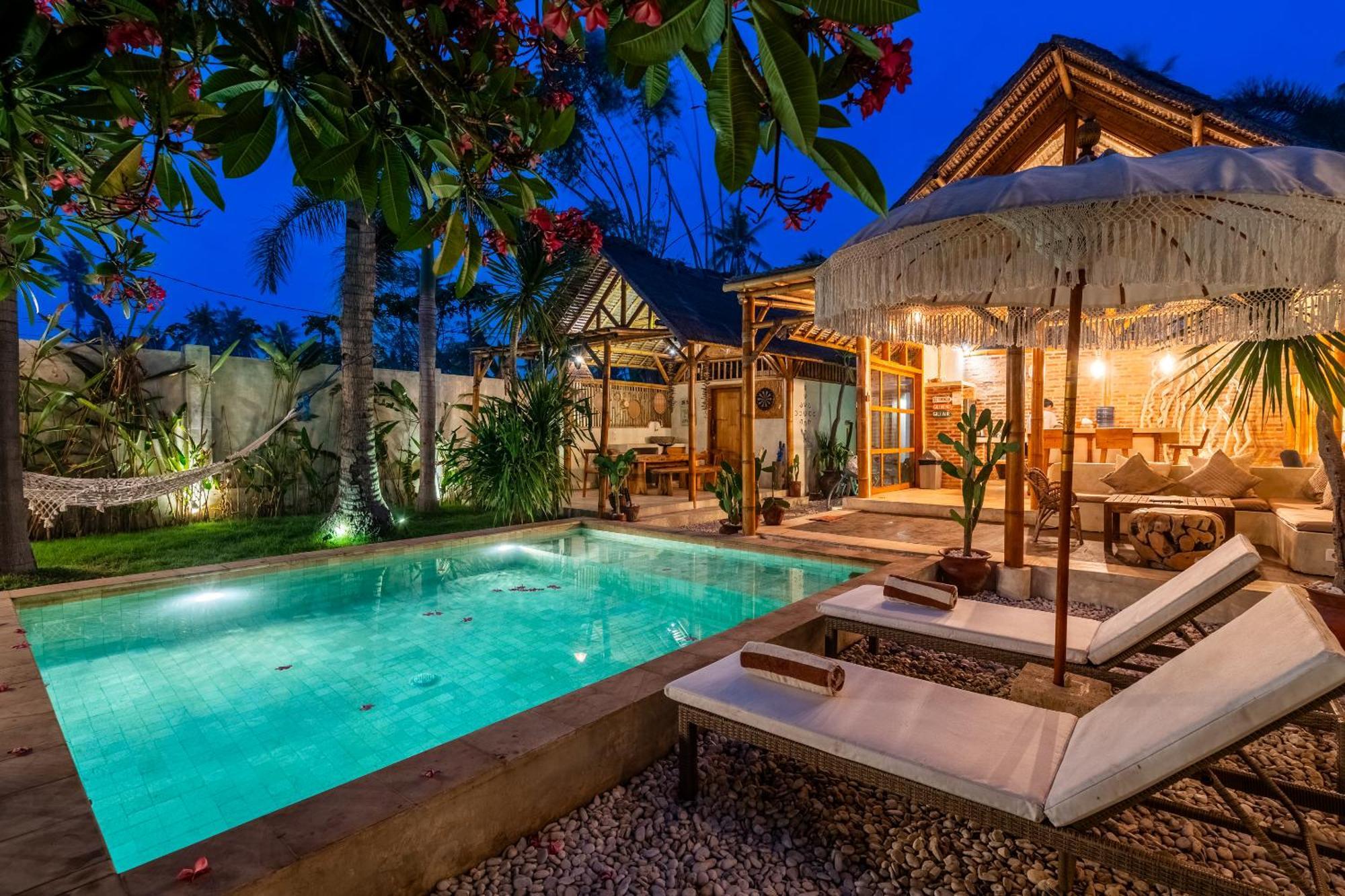 Burung Authentic 3-bedroom Bamboo With Private Pool Villa