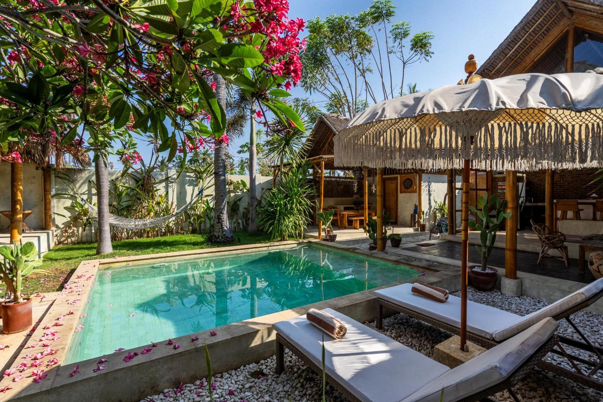 Burung Authentic 3-bedroom Bamboo With Private Pool Villa *