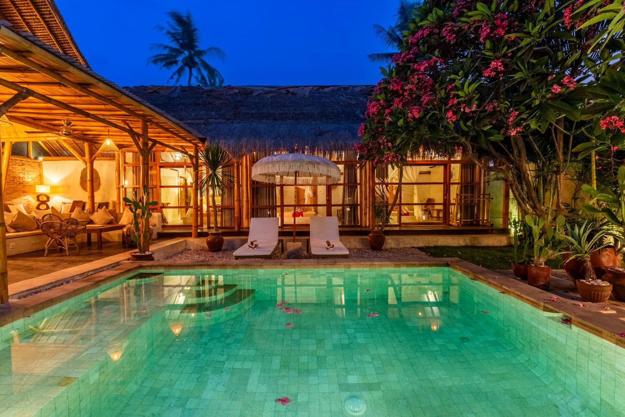 Burung Authentic 3-bedroom Bamboo With Private Pool Gili Air
