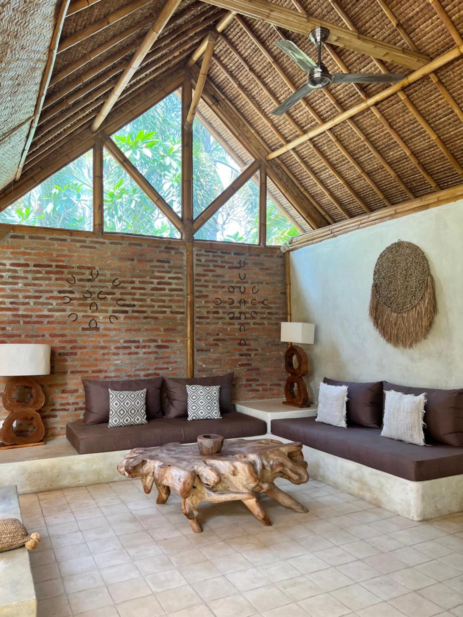 Burung Authentic 3-bedroom Bamboo With Private Pool Gili Air