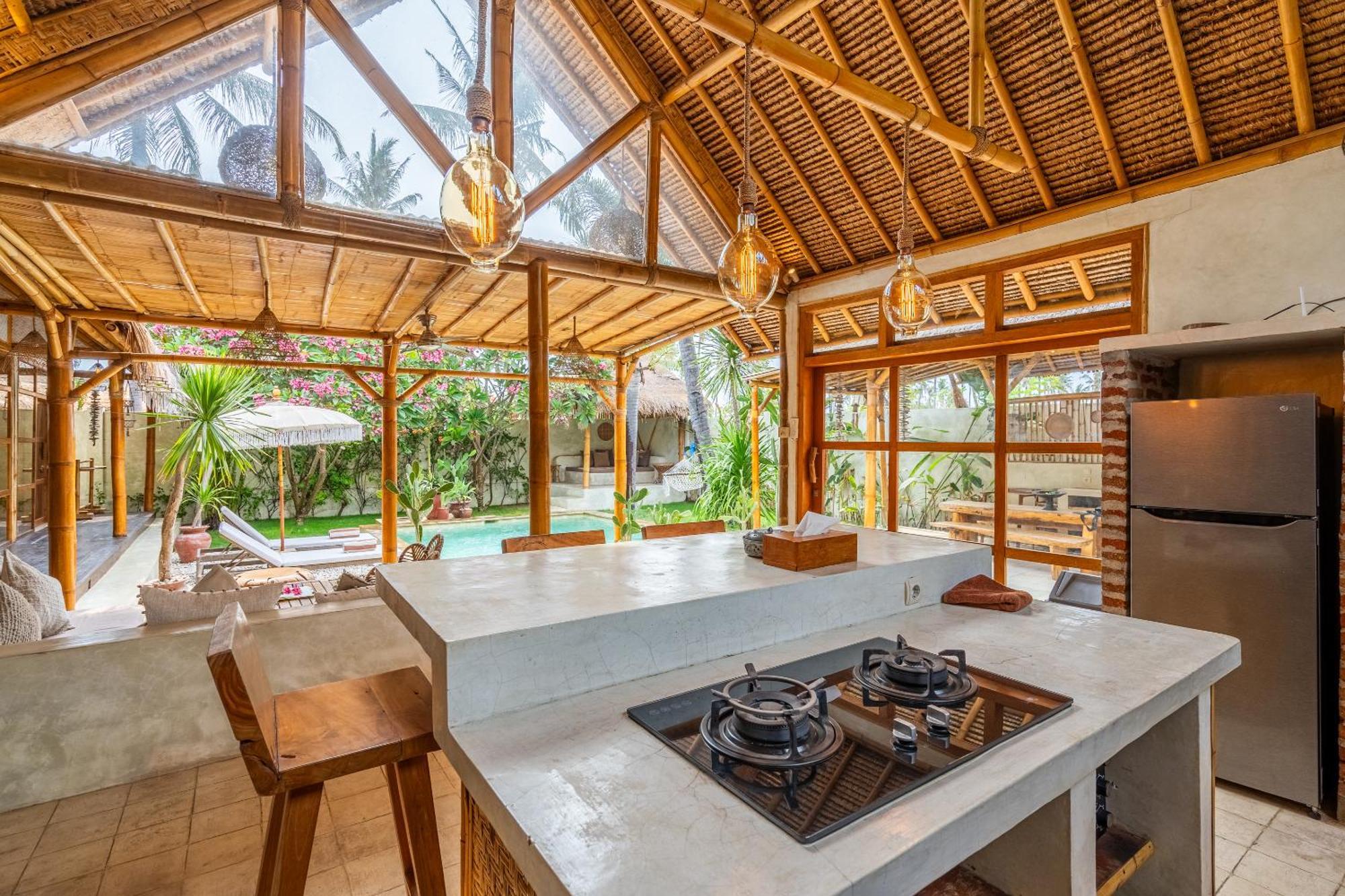 Villa Burung Authentic 3-bedroom Bamboo With Private Pool