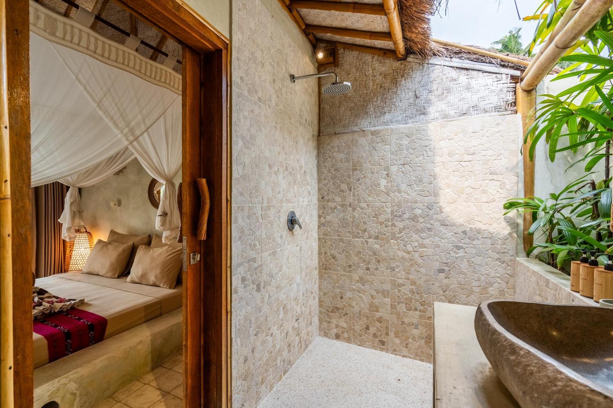 Burung Authentic 3-bedroom Bamboo With Private Pool Villa